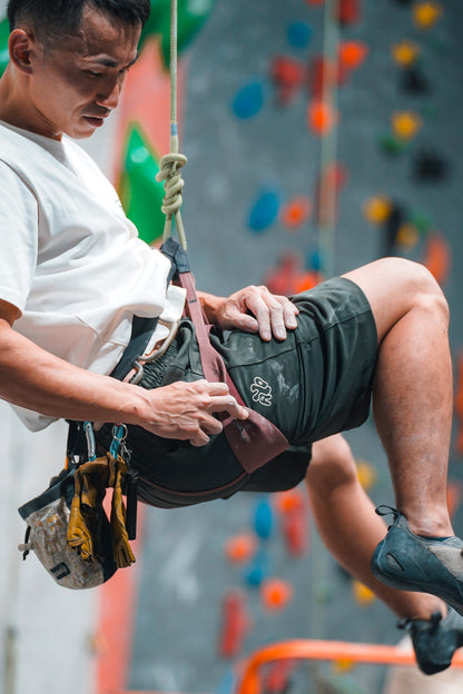 AYO Sport Crest 膝上短褲