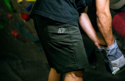 AYO Sport Crest 膝上短褲