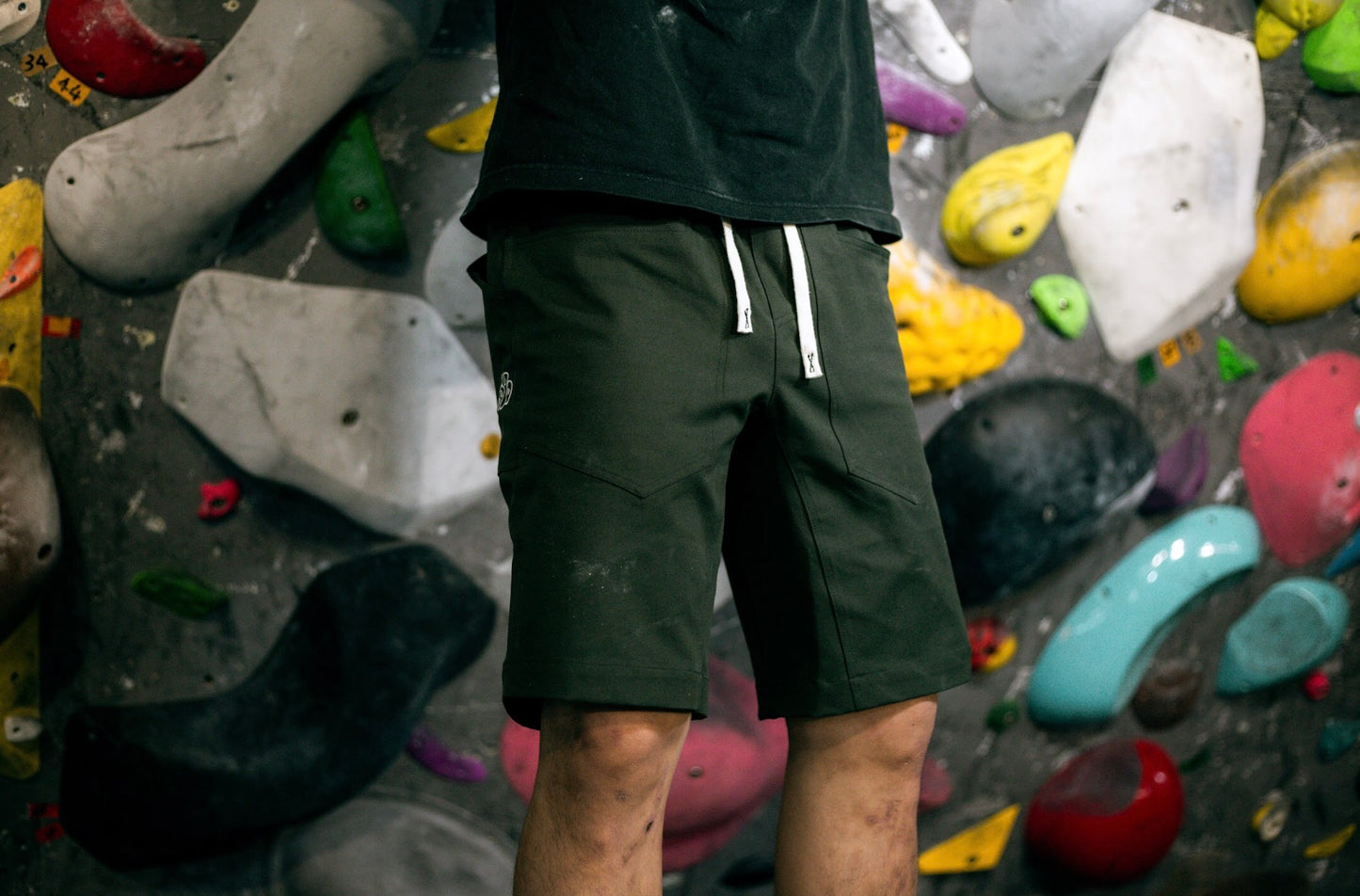 AYO Sport Crest 膝上短褲